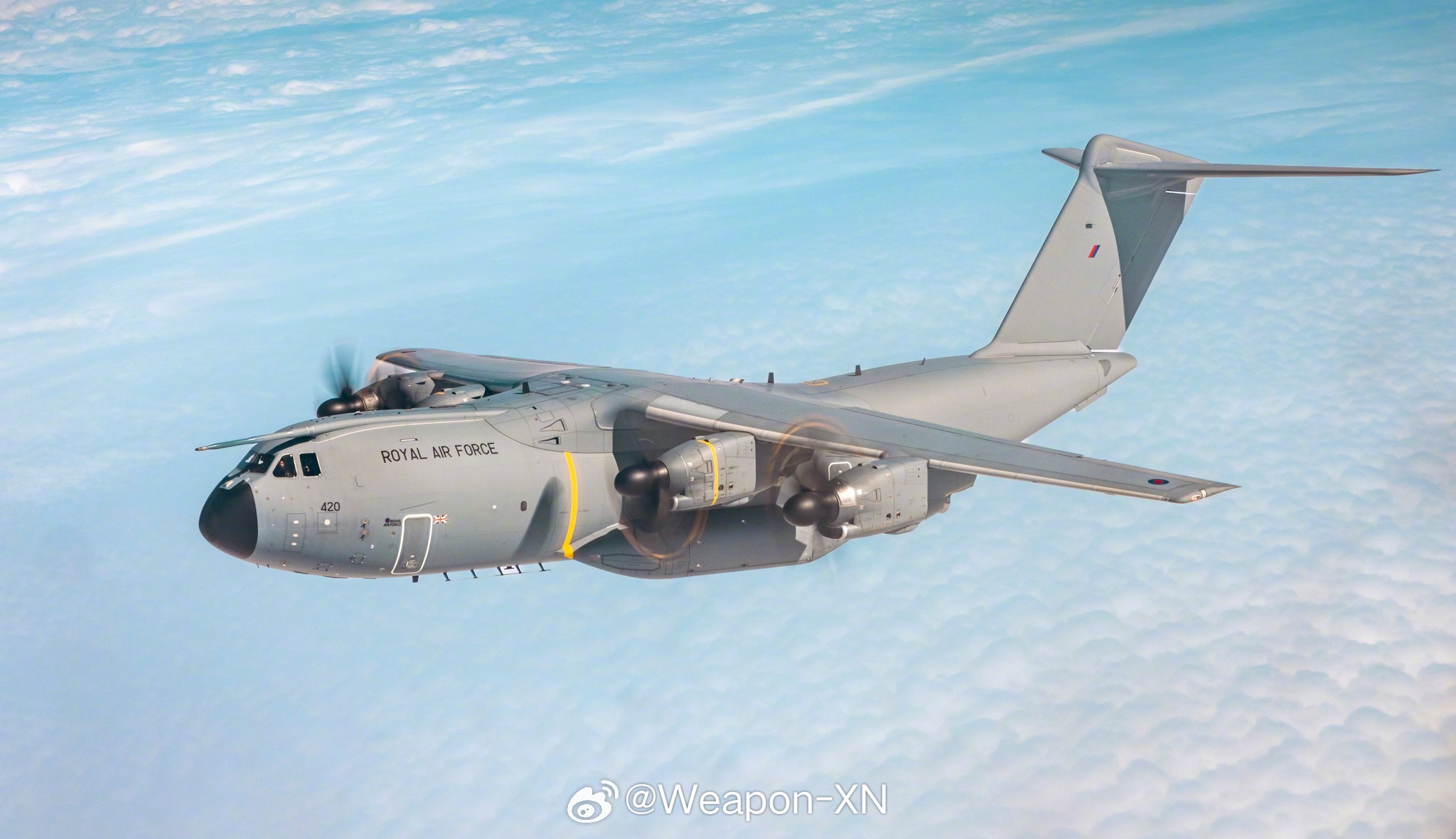 #兵器影像[超话]# 英国空军安装新型激光对抗系统，可以配备给A400M运输机，