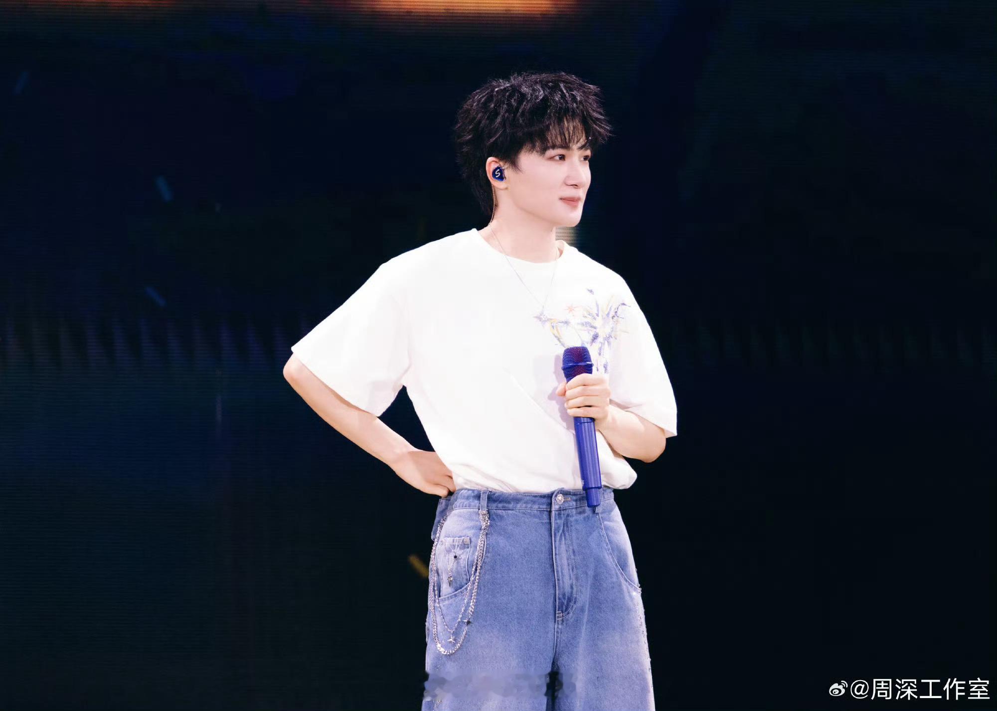 周深新歌医学生进行曲周深最符合医学生的一集听周深唱《赤子》，像看完一集《问心2》