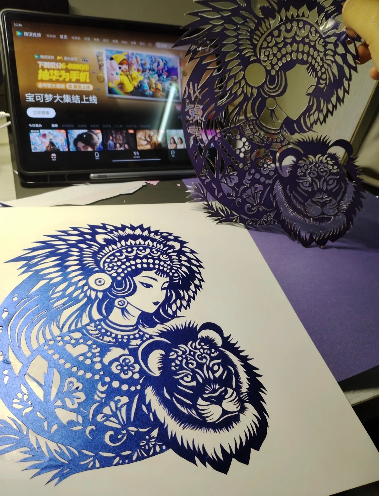 青春宿舍遇非遗，细糠微光也耀眼！拓印留韵藏诗意，扎染晕色绘欢喜，以少年热忱拾老手