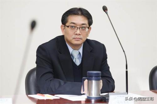 张雅屏的退选感言，进一步撕开了国民党选举的遮羞布。

他说：“国民党每一位党员都
