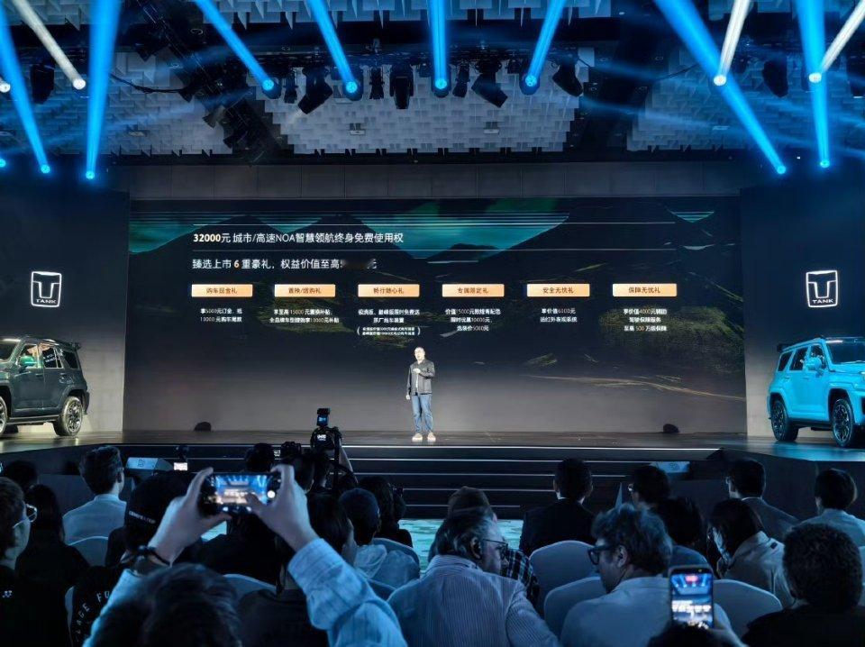 科技佳ZHJ 长城系列坦克系列发布新车型坦克700，定位是硬派豪华越野车。坦克7