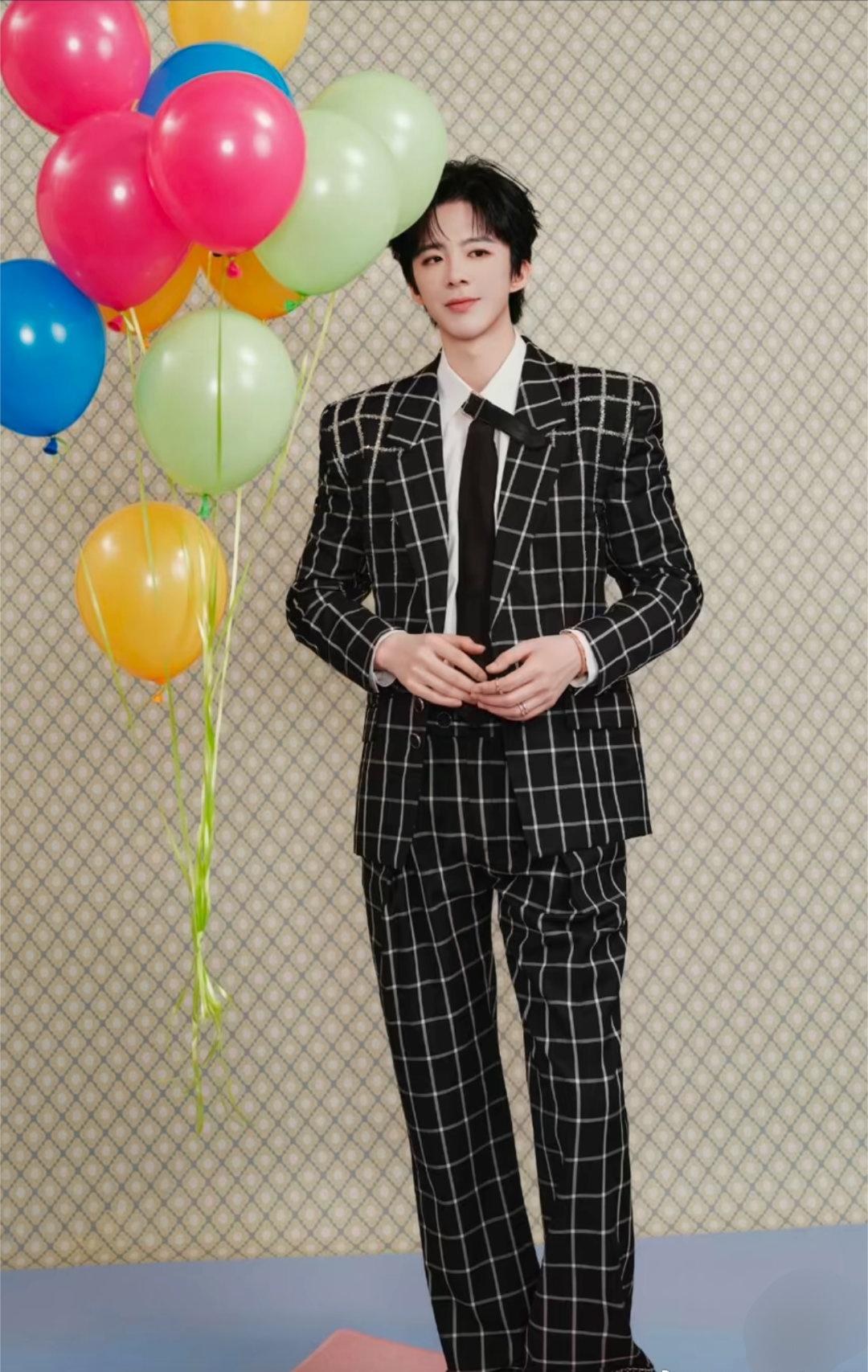 复杂的关系只需要简单的方式就可以解决@摩登兄弟刘宇宁 刘宇宁小贝角色热度破亿刘宇