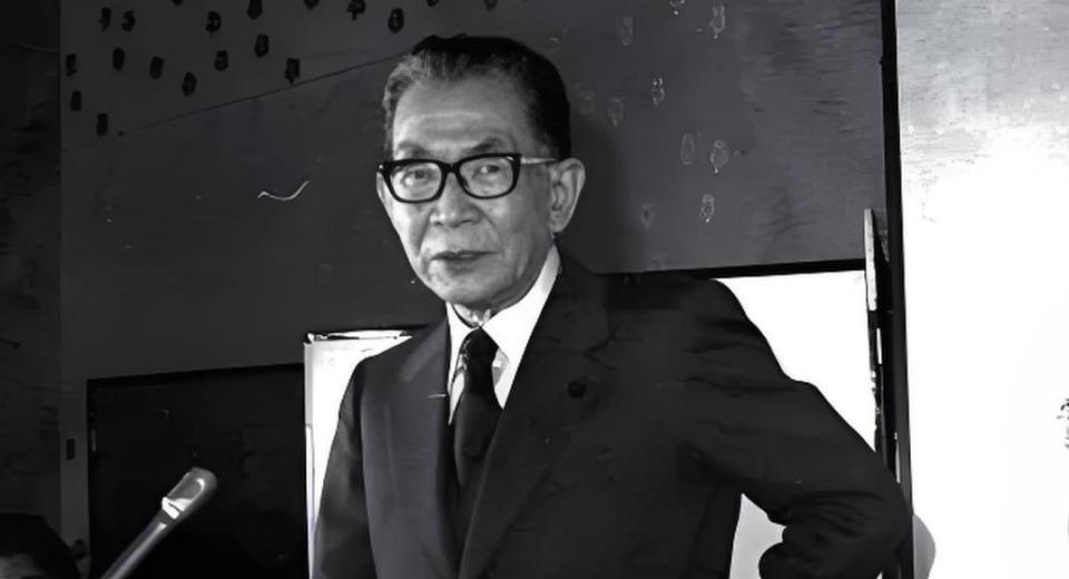 毛主席晚年的时候，尽管身体不好，但心还是装着国家大事。1976年春节，那可是他最