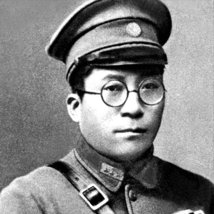 2006年，杨虎城将军的孙子杨瀚，专程找到一位老农，而这老农正是57年前杀害杨虎