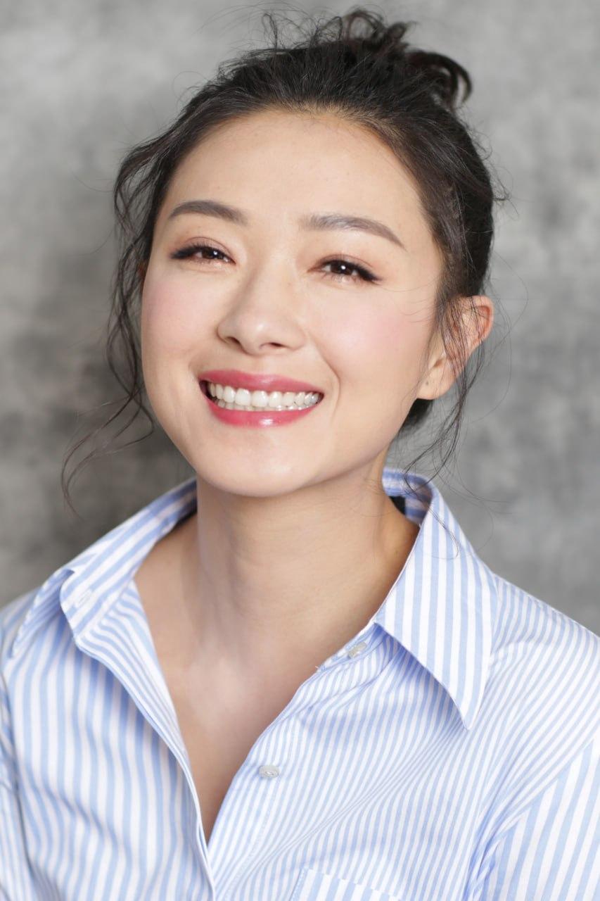 这姐的“松弛感”是偷了内娱的颜值剧本？
 
谁信啊！万茜这组图居然不是精修？
 