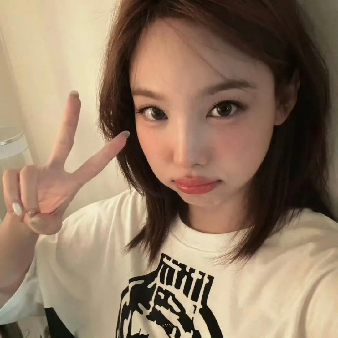 𝗙𝗼𝗿 𝘆𝗼𝘂｜女爱豆头像｜Kpop人从不缺头像 