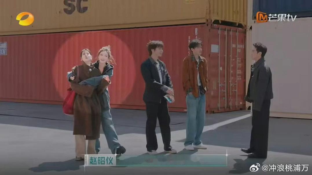 张予曦选BE节目里张予曦大喊：“我选B1”，但这到底选的是B1还是BE，这事儿只