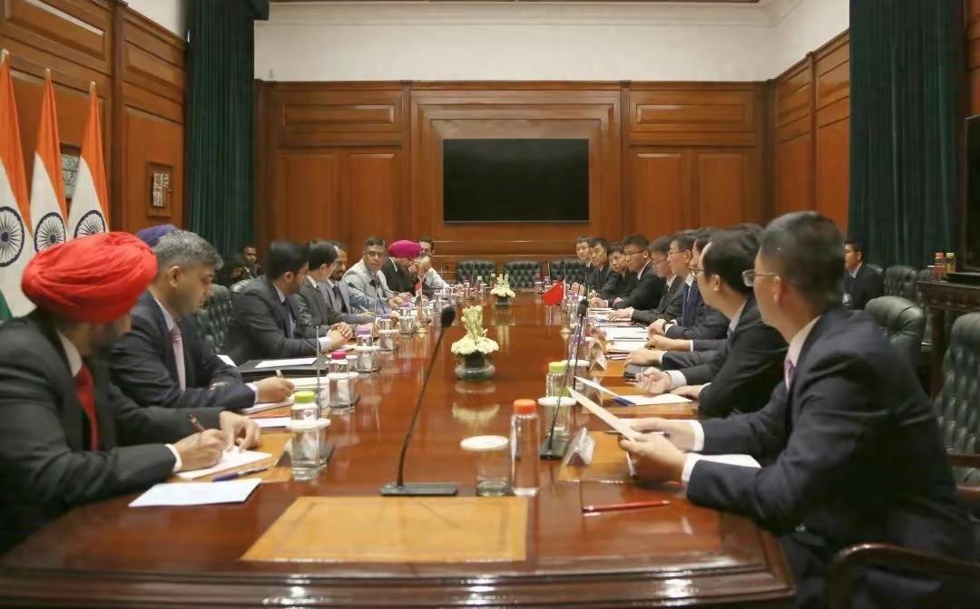 刚谈完边境就改地名！印度突然变脸，中方沉默两天后亮明底线！
        前脚