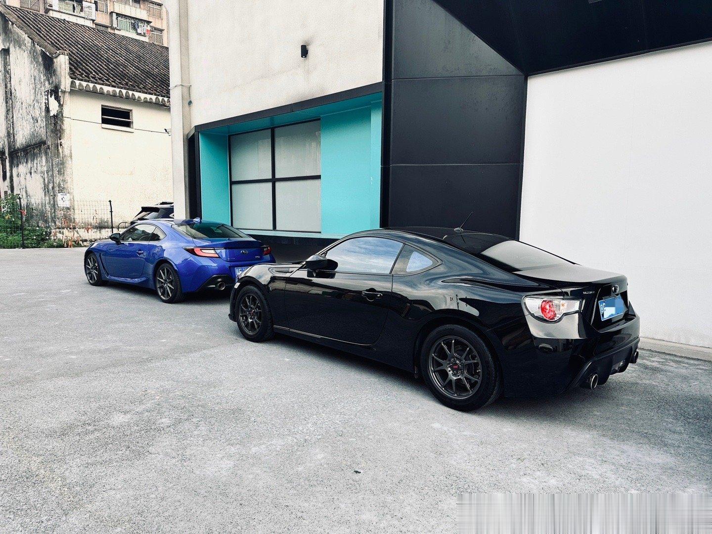 大家猜猜我们公司能见度最高的是什么车？[嘻嘻]竟然是杂牌跑车。不知不觉，我司的B