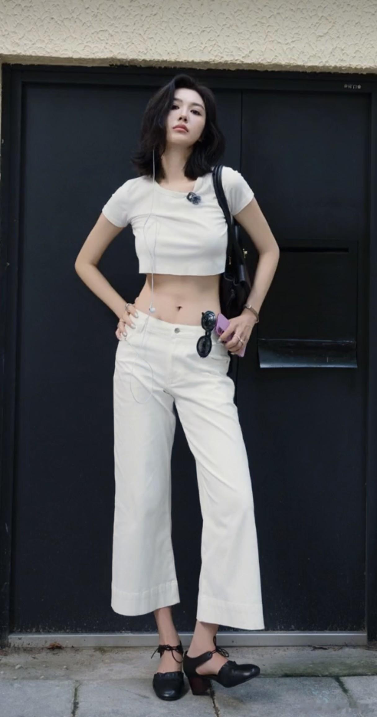 美女气质穿搭小姐姐