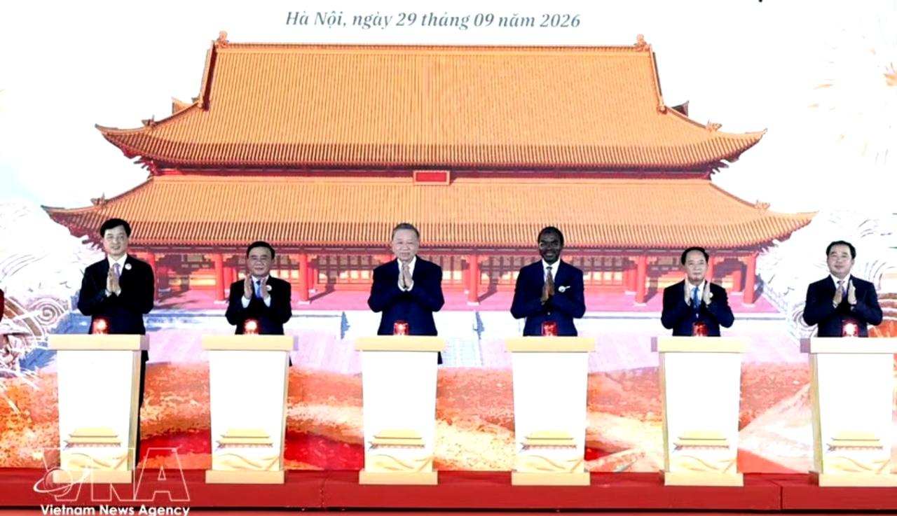 越南要在河内升龙皇城复原敬天殿，苏林出席启动仪式。
敬天殿始建于11世纪李朝时期