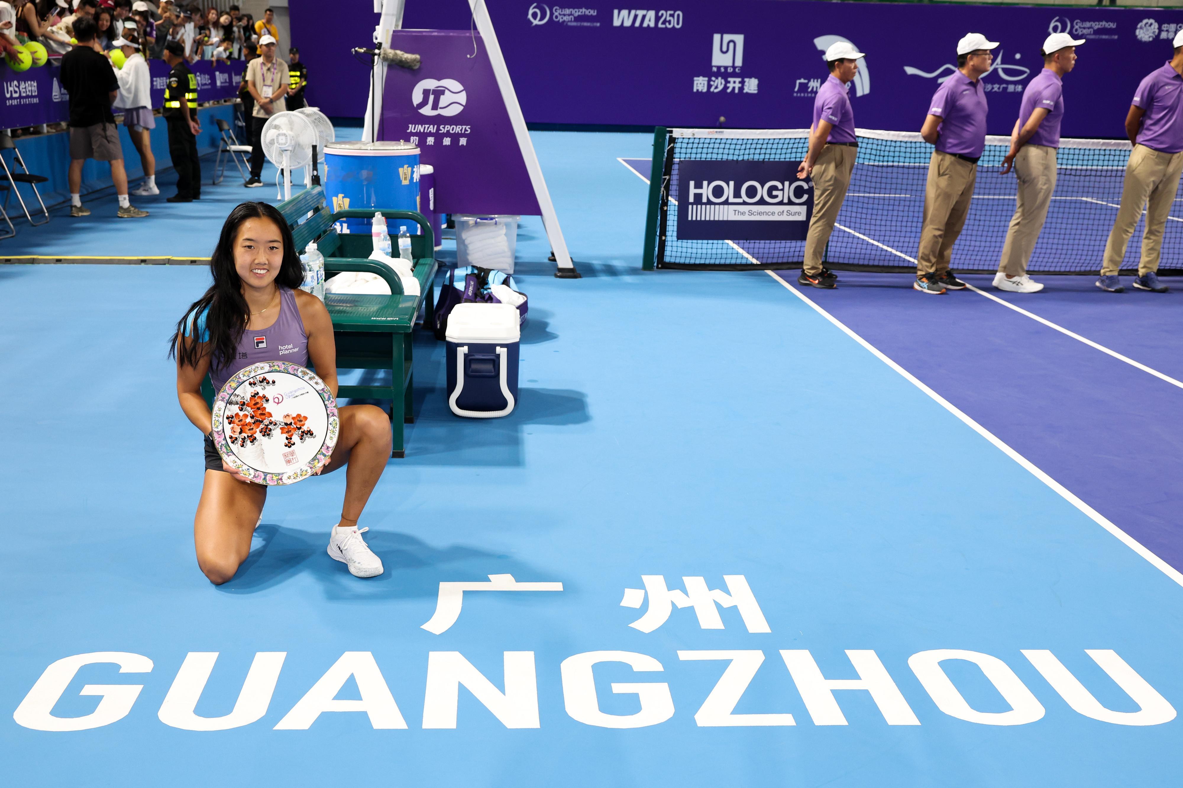 广网2025 历届广网冠军：2004李娜🇨🇳2005晏紫🇨🇳2006查克