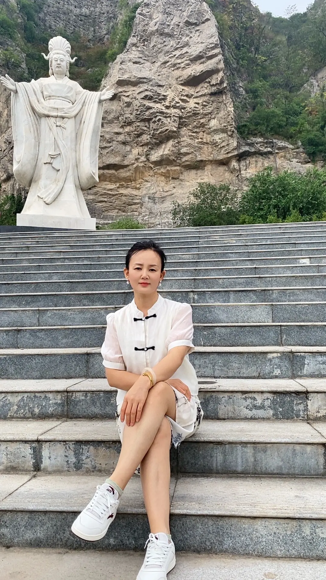 其实，人不一定要往高处走，你也可以往四处走，人不能一直做正确的选择，偶...
