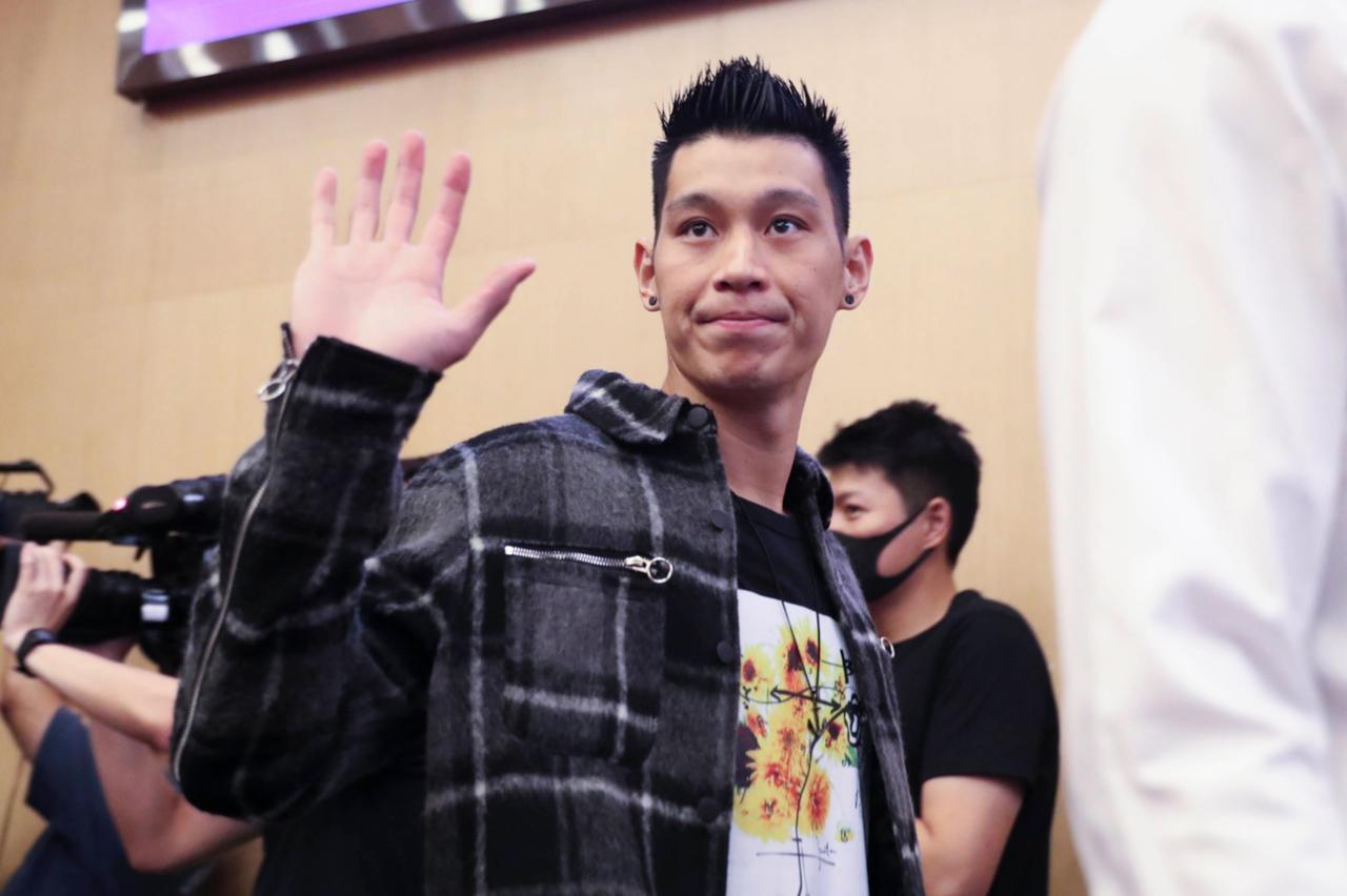 林疯狂之旅竟然终结于对阵热火队的那场比赛，当球迷看到这样的结果之后，显然都充满了