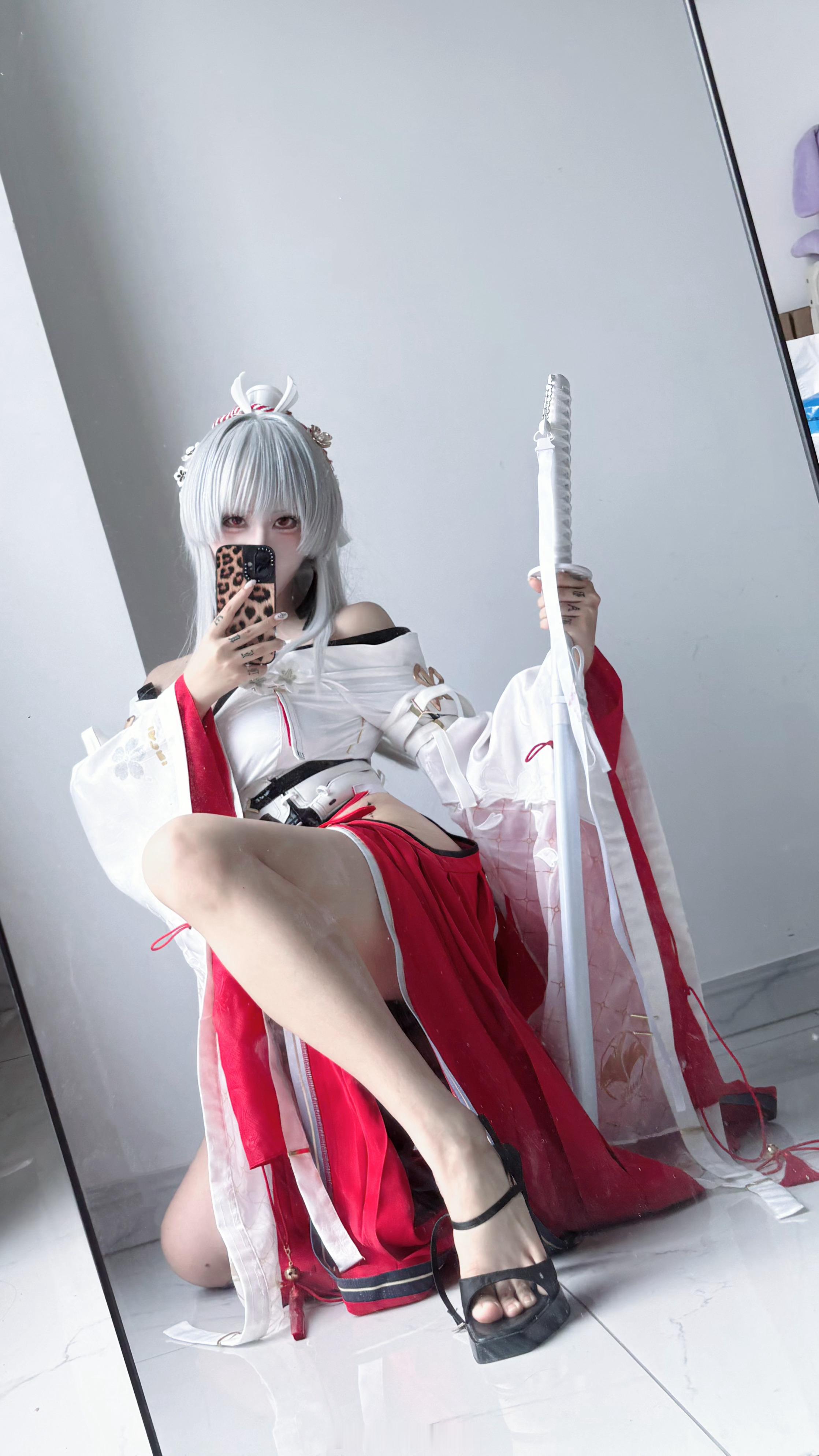 COS鸣潮Yourbae11 白毛女 