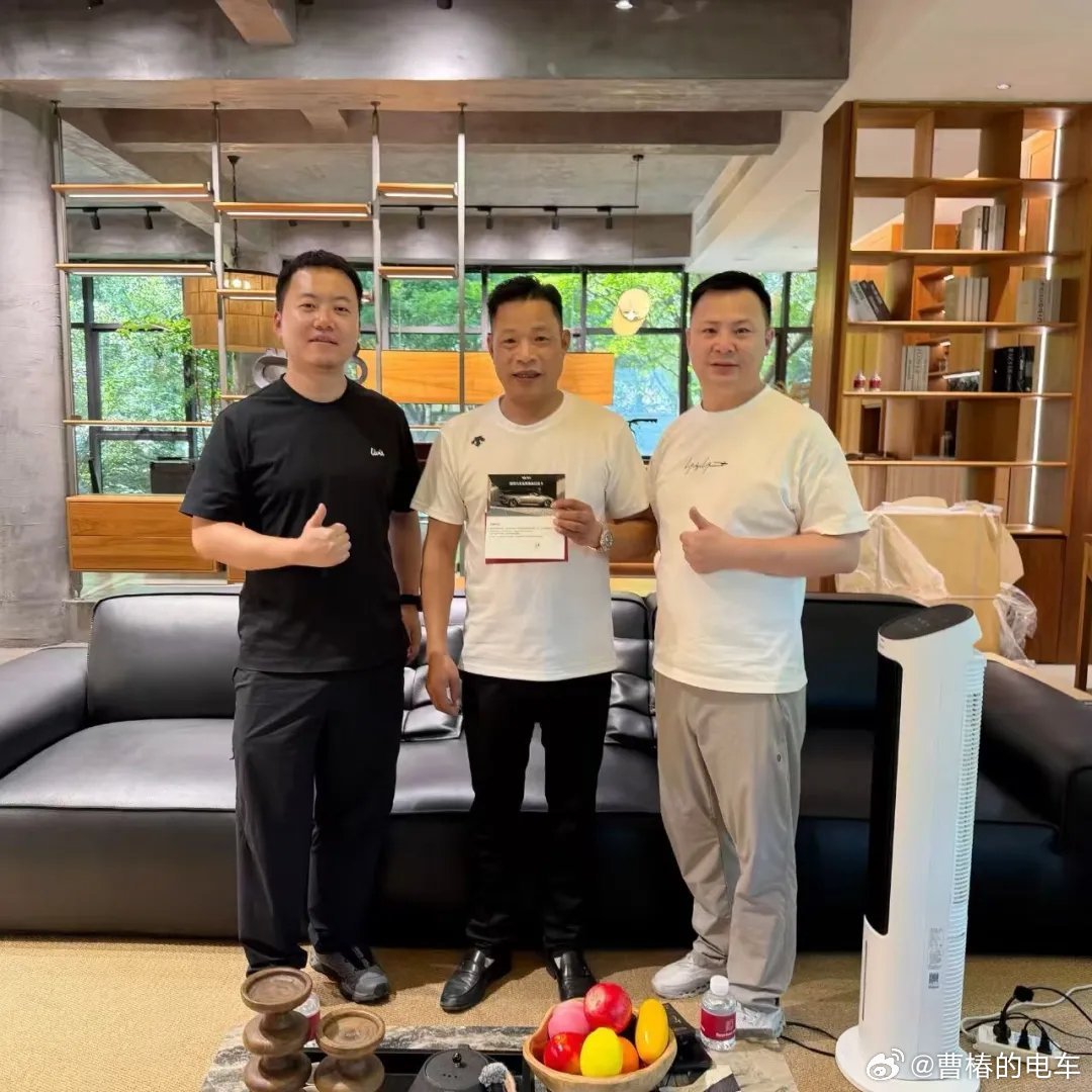 该表扬的必须得表扬，做好事可以换新车，虽然更多是营销，但这种行为还是值得提倡。见