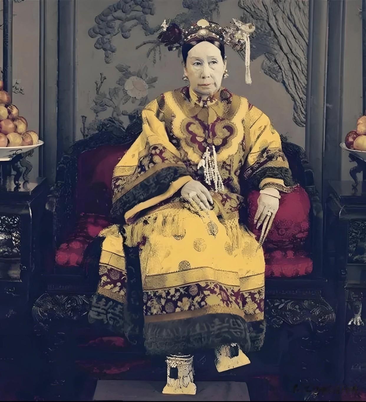 僵化
自大
等级
特权
自是

是大清国的特色，也是它败亡的原因！