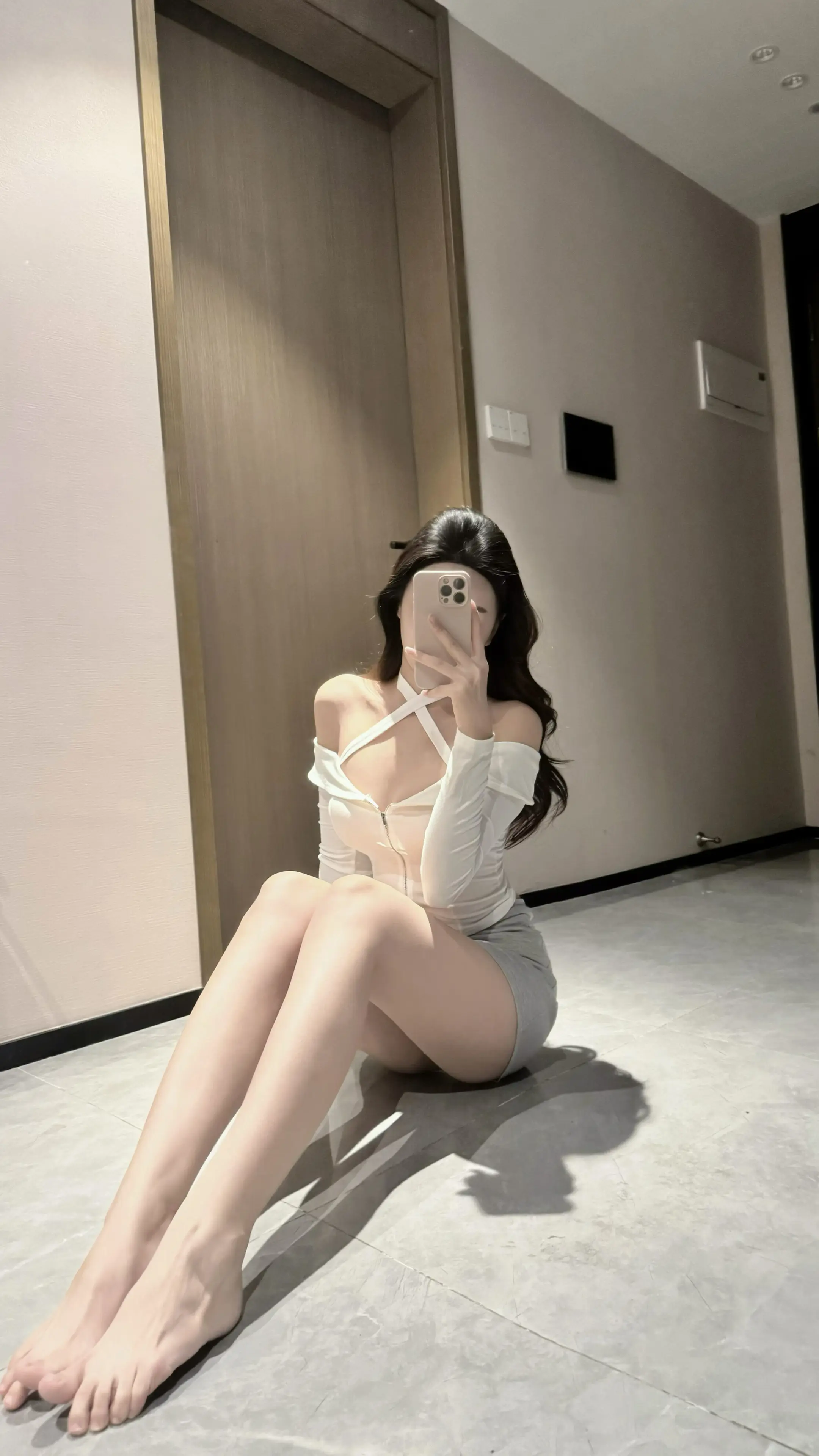 爱你是假的 腿是真的。