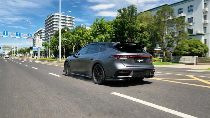 16万的车，装百万超跑的悬架，还敢官宣去跑拉力赛原厂合法拖挂1.6吨，车顶动态承