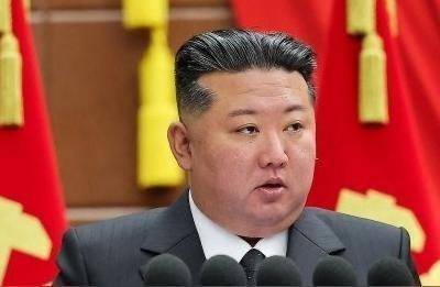 印度用人民币买俄罗斯石油，但这钱从哪来的？其实，印度不仅有钱买俄罗斯石油，还能买