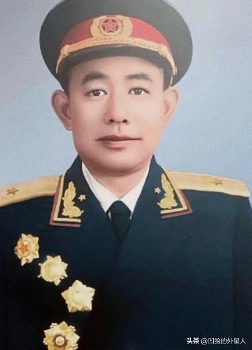 1951年，在志愿军一次大会上，彭德怀当着众人的面，大喊一声：“黄朝天，你给我站