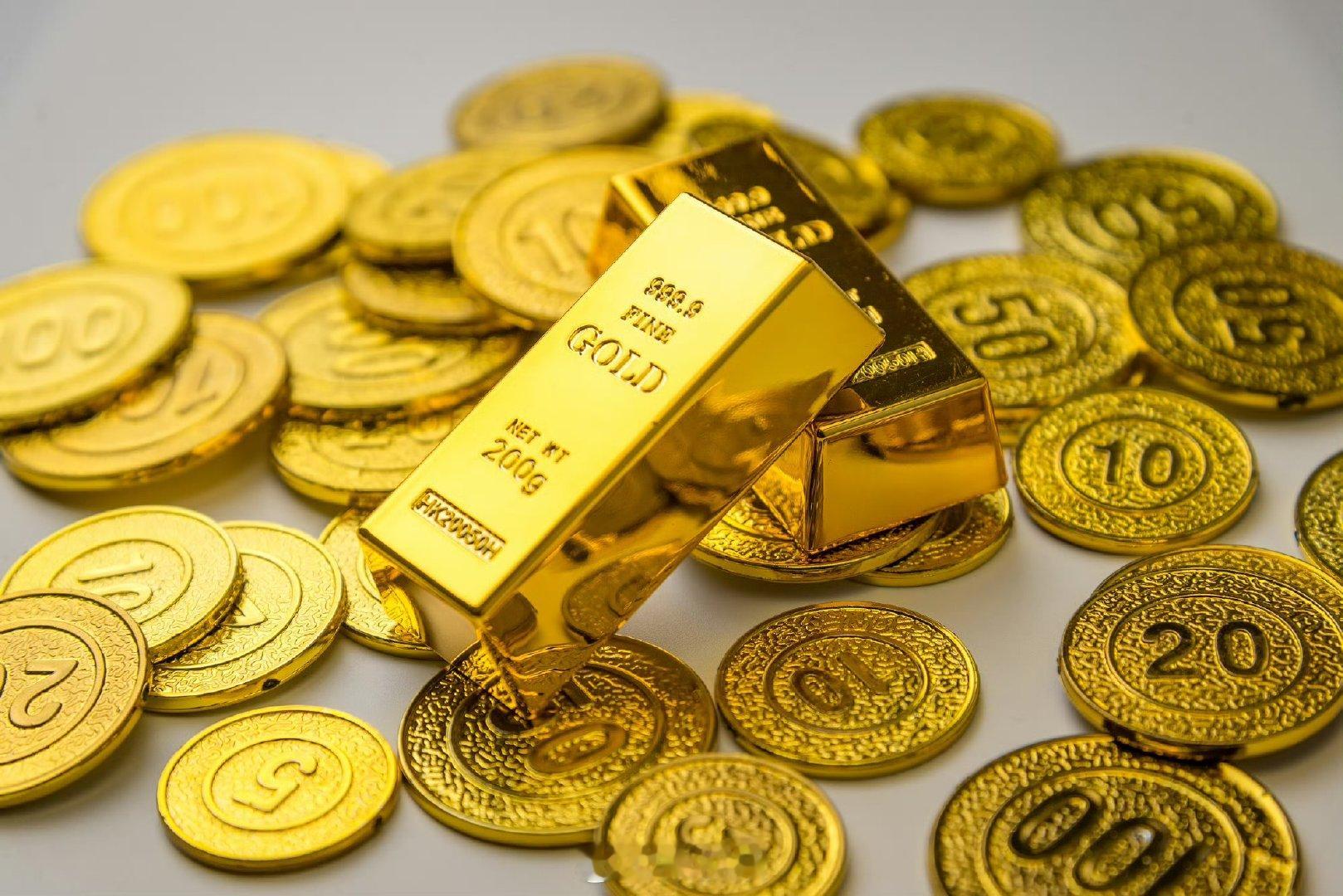 【摩根大通看涨黄金摩根大通预计金价明年回升】7月4日，摩根大通认为黄金短期内将维