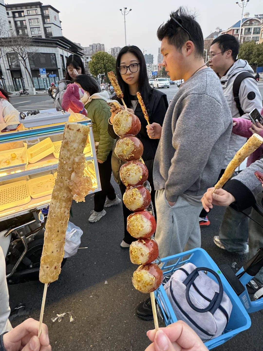 吃上迈皋桥阿姨免费送的糖葫芦了😭😭