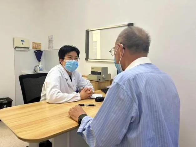 七十三岁的叔父体检查出糖尿病，住院护士反而说：“好事呀大爷，恭喜您要成为长寿老人