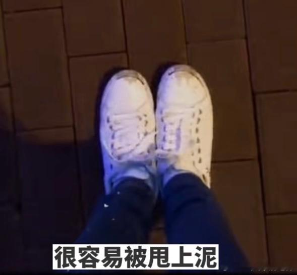 今天的北京，下了一天雨，阴沉沉的，突然想到2个和下雨天有关的康复小问题，不知道你