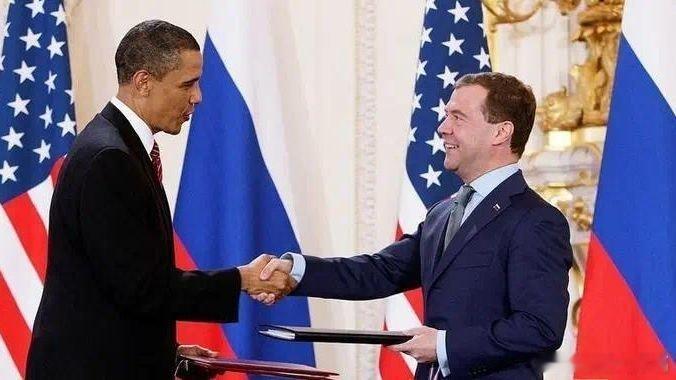 凤凰新闻【出大事了，特朗普态度又变，美俄关系升级，普京连夜作出重要决定】编辑：G