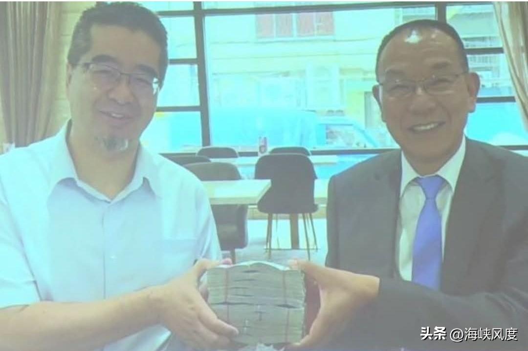 金溥聪曝光萧旭岑受捐的这笔现金大约多少钱？萧旭岑回应钱款去向！

金溥聪今天在记