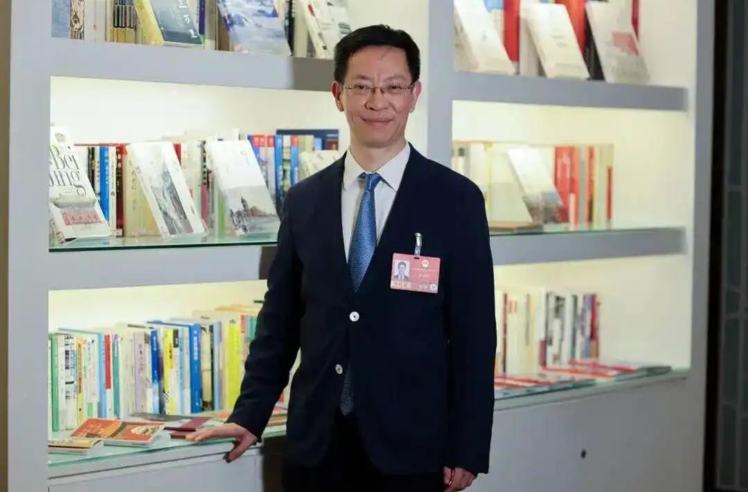 代表建议：元宵、重阳放假+顺延补休！打工人狂喜，背后考量太实在
 
全国两会热议