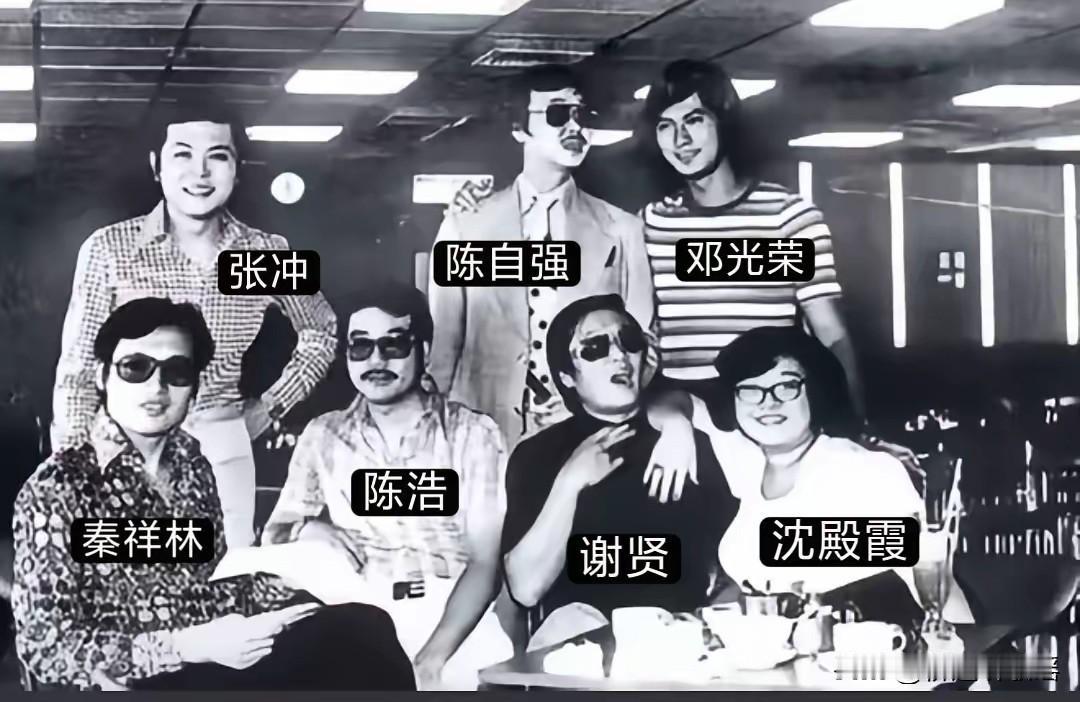 谢贤有六个拜把兄弟姐妹，当年他们立下规矩，家里不管谁出了事，大家必须倾囊相助，倾