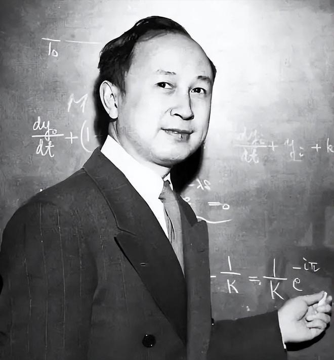 【钱学森也考过倒数第一？】1929年，18岁的钱学森进入交通大学工学院，后因伤寒