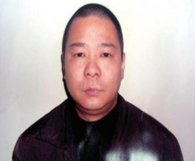 “你们抓错人了，我挖自家的祖坟！”2006年，陕西一男子伙同同乡私挖祖坟，被抓后