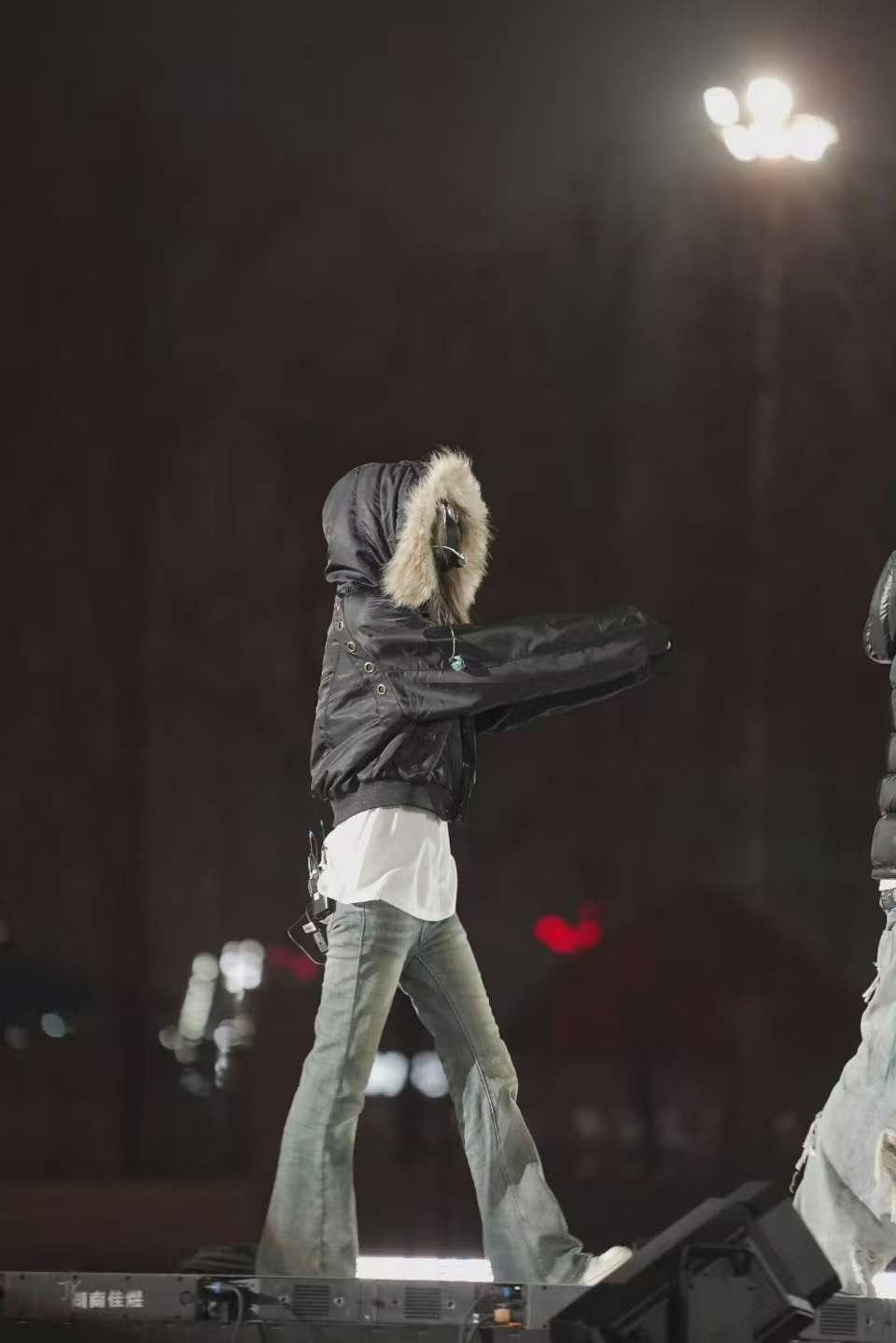 袁一琦元宵彩排帅到失语 袁一琦元宵彩排酷飒感拉满现场Bking气场拉满！！娱乐