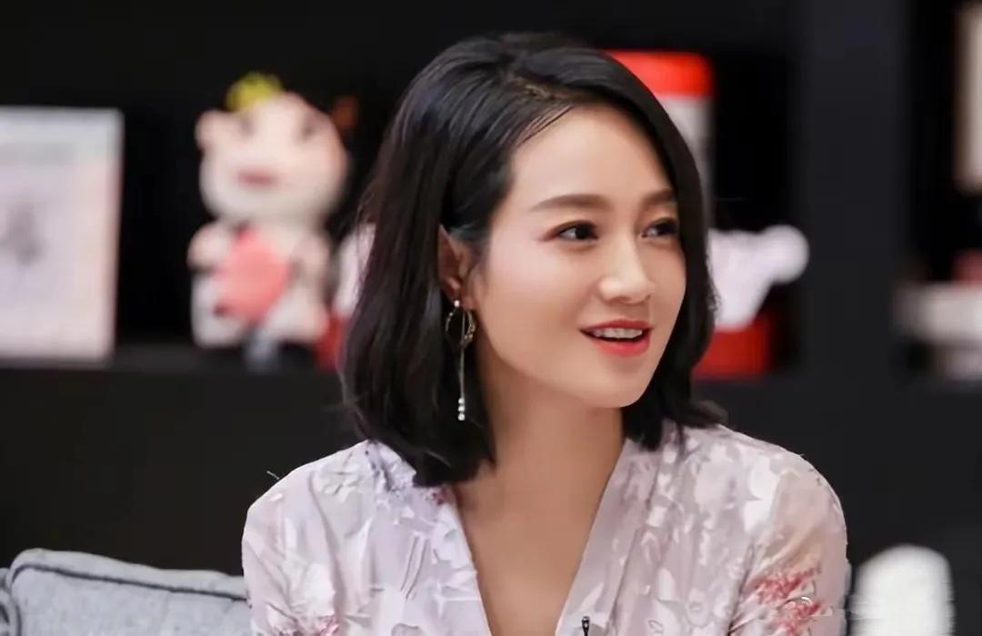 朱丹诚恳道歉：从未让女儿留级，反思舆论风波

近日，朱丹针对此前“让6岁女儿照顾