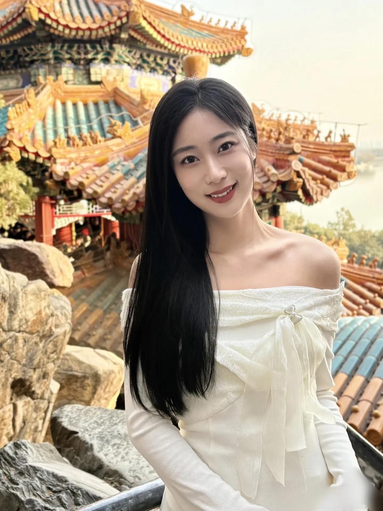 在颐和园，人在画中游