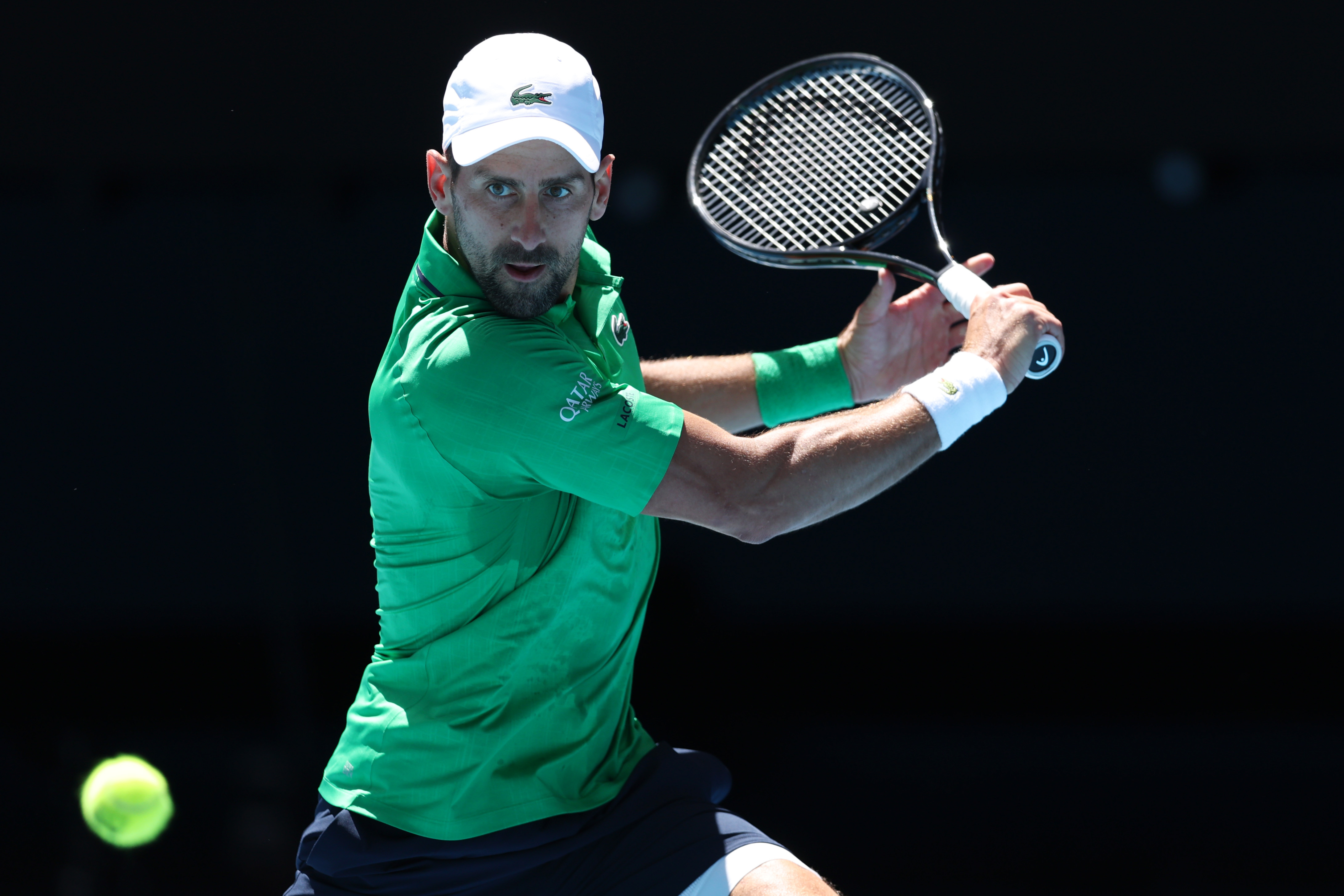 德约科维奇晋级32强✅2026澳网男单次轮，德约科维奇直落三盘，以6-3/6-2