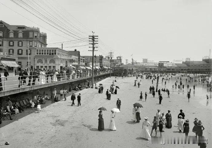 1900年代，美国，海滩风情 ​​​，这时候美国已建国 124 年，成为世界上最