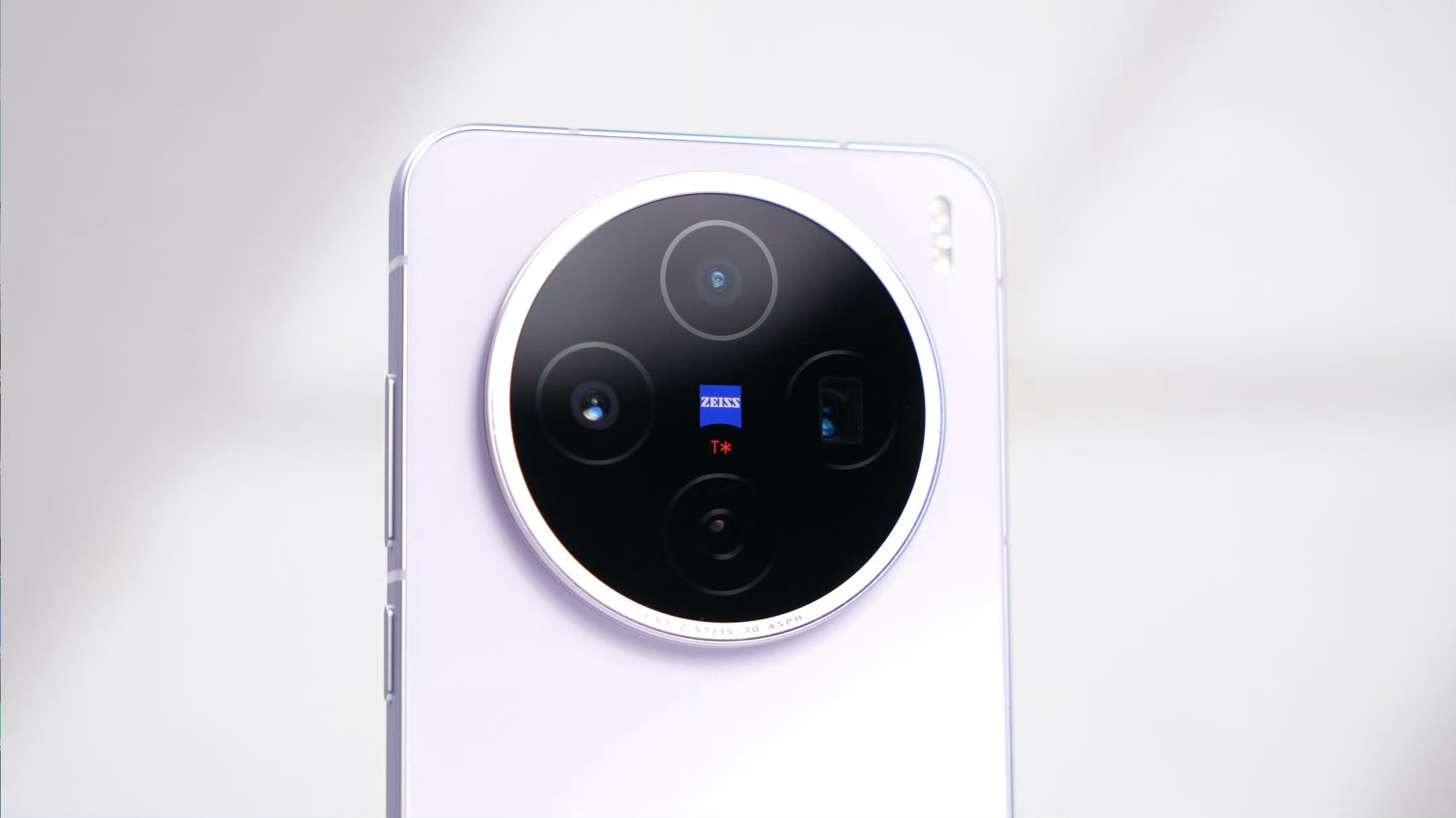 如何看待安卓手机苹替我觉得做的确实挺成功的，从去年的OPPO Findx8、vi