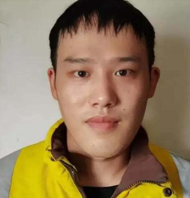 2018年杭州，21岁外卖员叶阳辉接到了一单特殊的配送。订单备注栏里只写了六个字