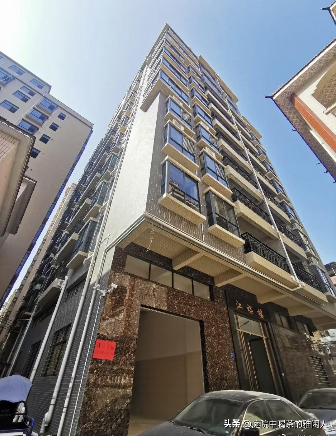 别再骂小产权了，今天我这个在广州住了8年的人，把真实情况好好跟大家说说。当年