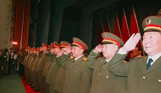 1988年解放军恢复军衔制，兰州军区司令员看着授衔名单愣住了：下属宁夏军区司令员