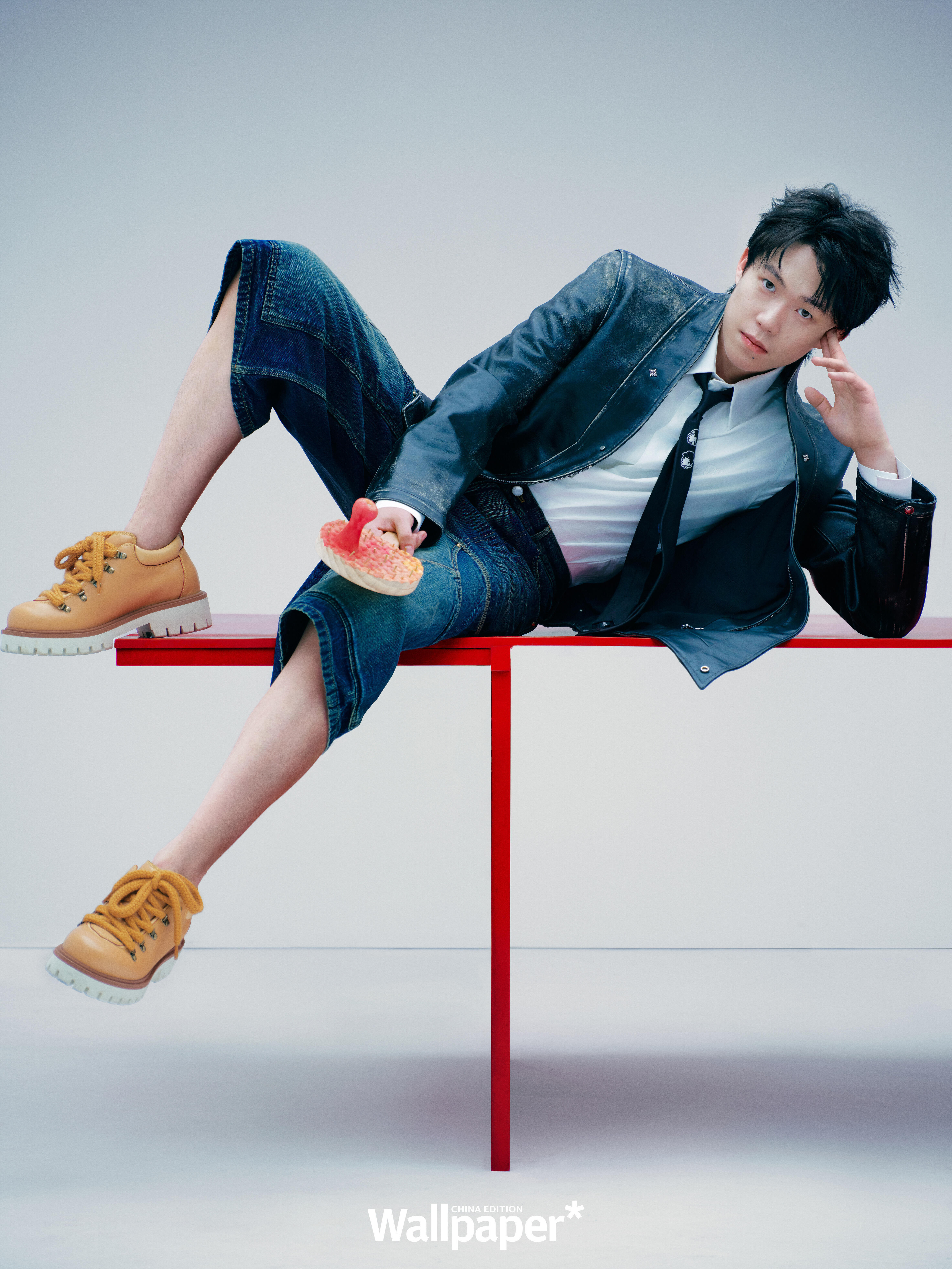 王楚钦 x Wallpaper中文版 7&8月合刊封面 摄影师许闯镜头下的“胜利