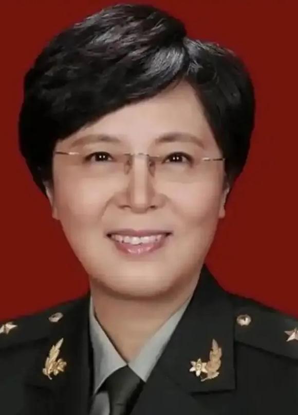 1988年，浙大教授23岁的女儿被保送清华。在旅游途中，她爱上35岁的酒厂工人，