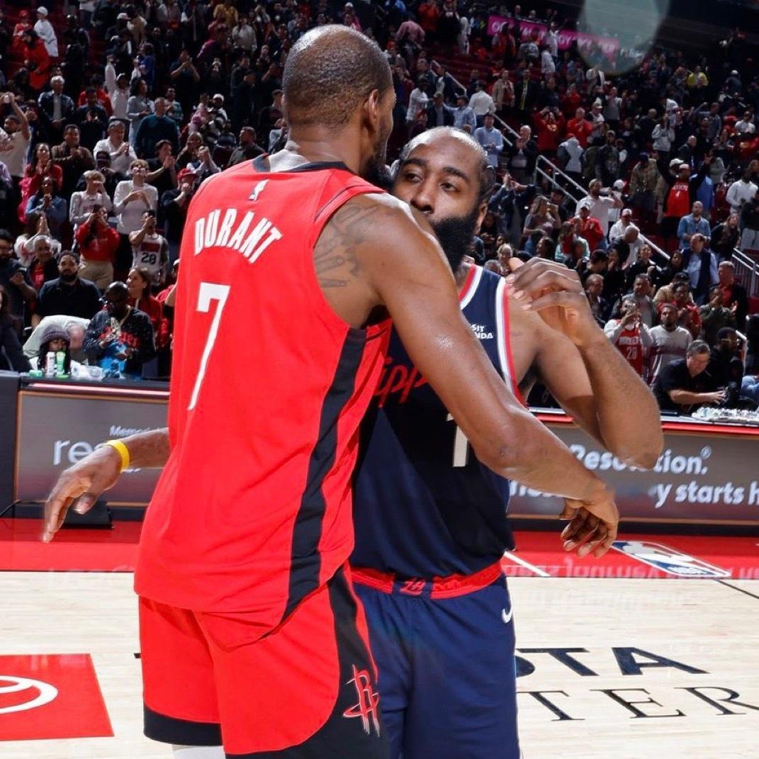 詹姆斯·哈登没有任何可能重返休斯顿火箭队。当他向费城提出交易申请时，他也对转会到