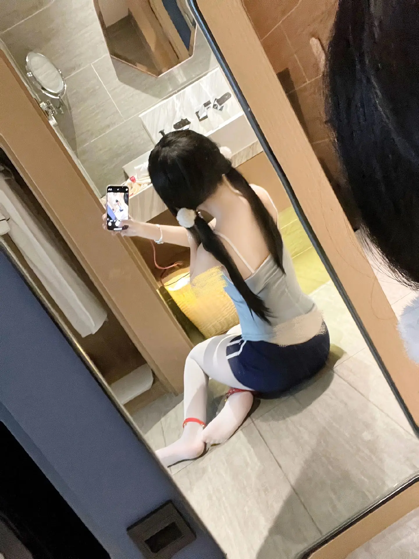 早就不爱玩了 只想赚点小钱 回家给老公做西红柿炒鸡蛋