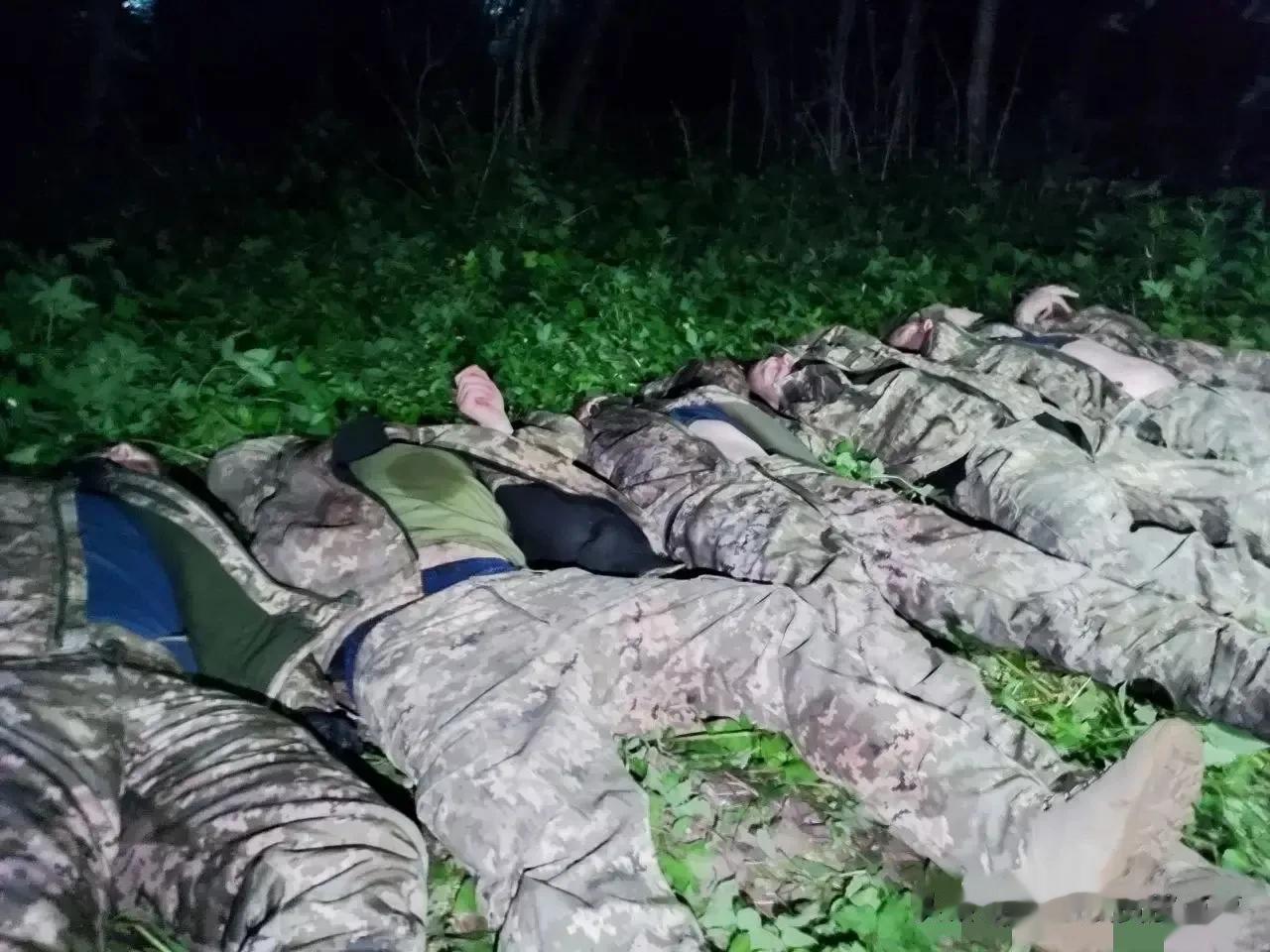 俄国防部: 乌克兰千里送人头是美国策划的作品，39名乌军死得太冤，他们被人出卖了