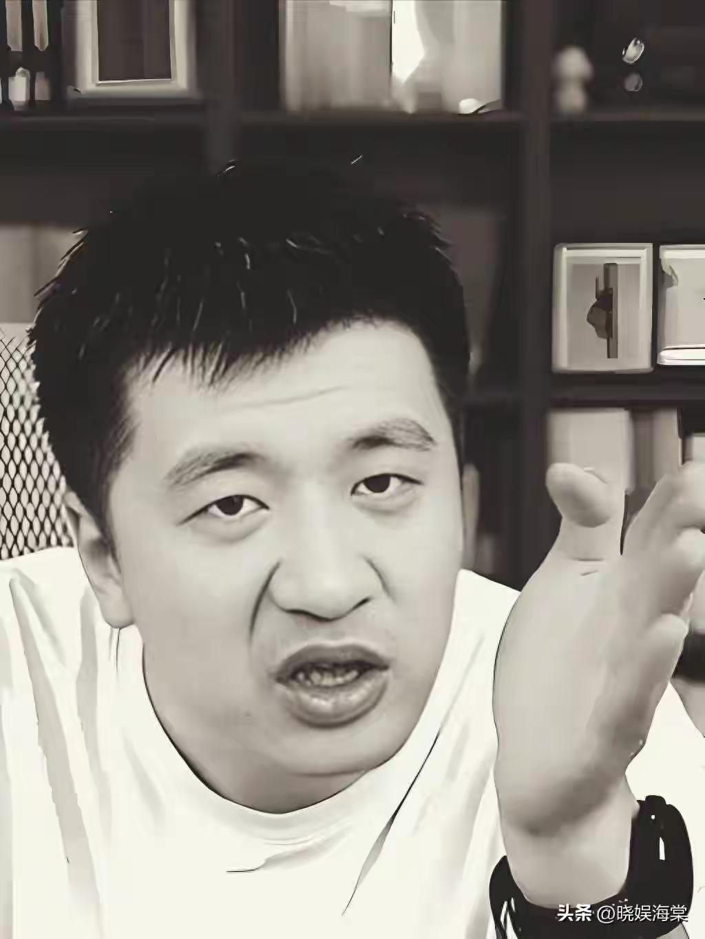 据说张雪峰公司有着近200员工，主要业务在于销售他主编的各种考研秘籍以及如何报取